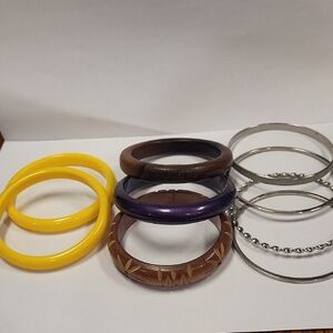 Stylish Vtg. Hawaiian Mixed Color Bangle Set